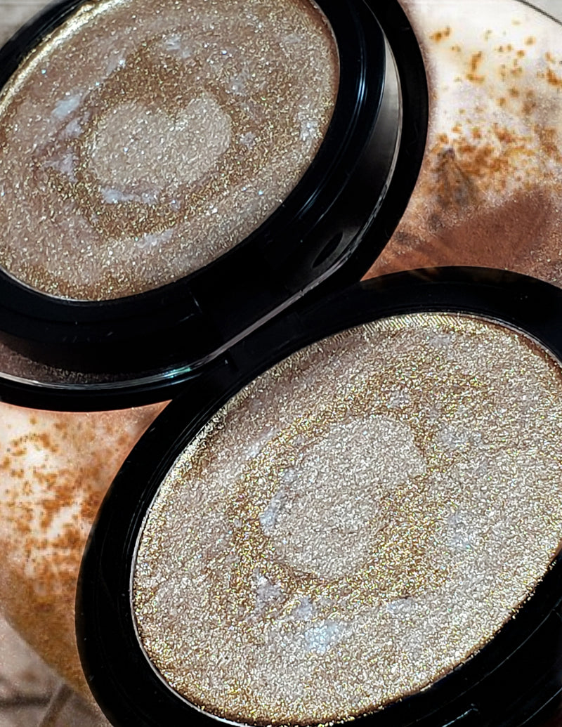 Limited Edition CHAI-LATTE Baked Highlighter